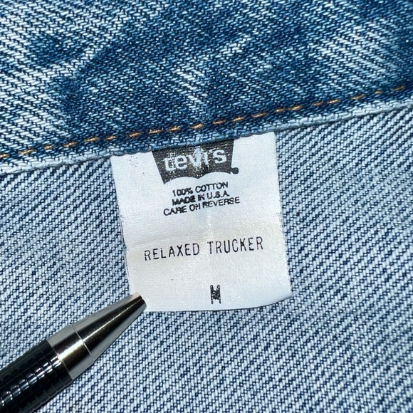 Vintage Men’s Levi’s Denim Trucker Jacket | Medium | Made in the USA 🇺🇸 - Picture 4 of 9
